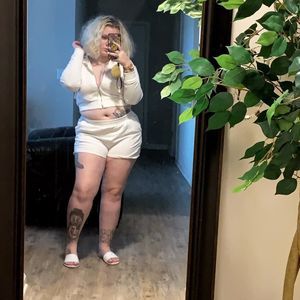 Meet your Posher, Breezy